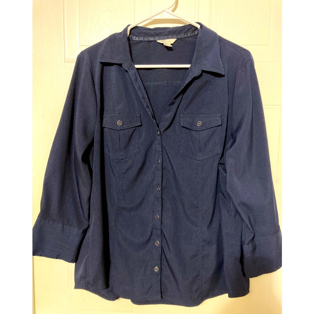 Navy blue Cato 3/4 sleeve button down top. Size X- Large.